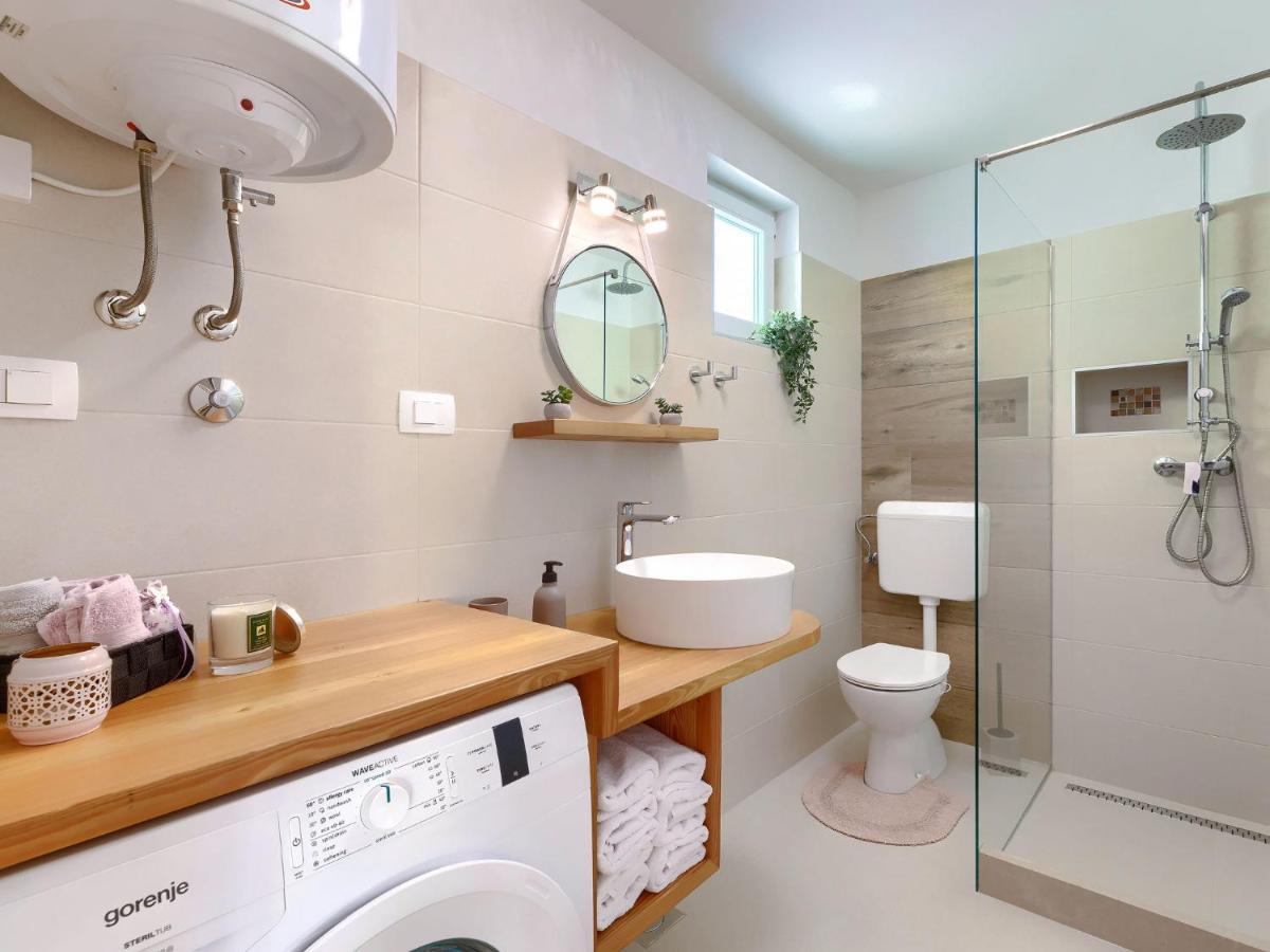 Holiday Home Laura By Interhome Pula Zewnętrze zdjęcie